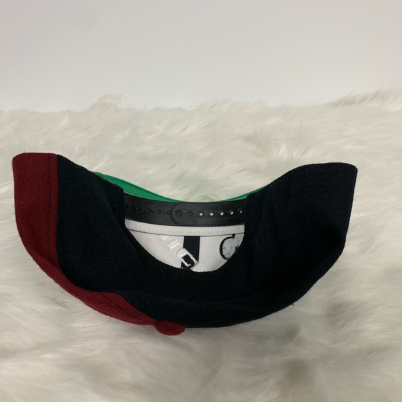 Vintage Mickey Mouse SnapBack Hat - Picture 2 of 3